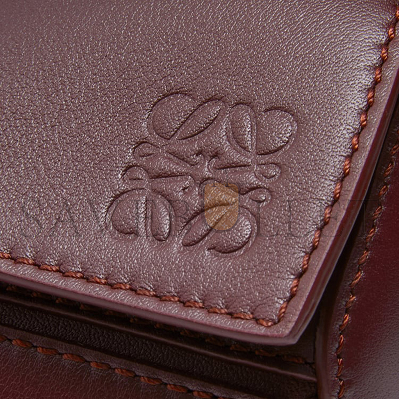 LOEWE SMALL PUZZLE BAG IN SMOOTH CALFSKIN A510S21XAE (24*16.5*10.5cm) LOEWE SMALL PUZZLE BAG IN SMOOTH CALFSKIN A510S21XAE (24*16.5*10.5cm)